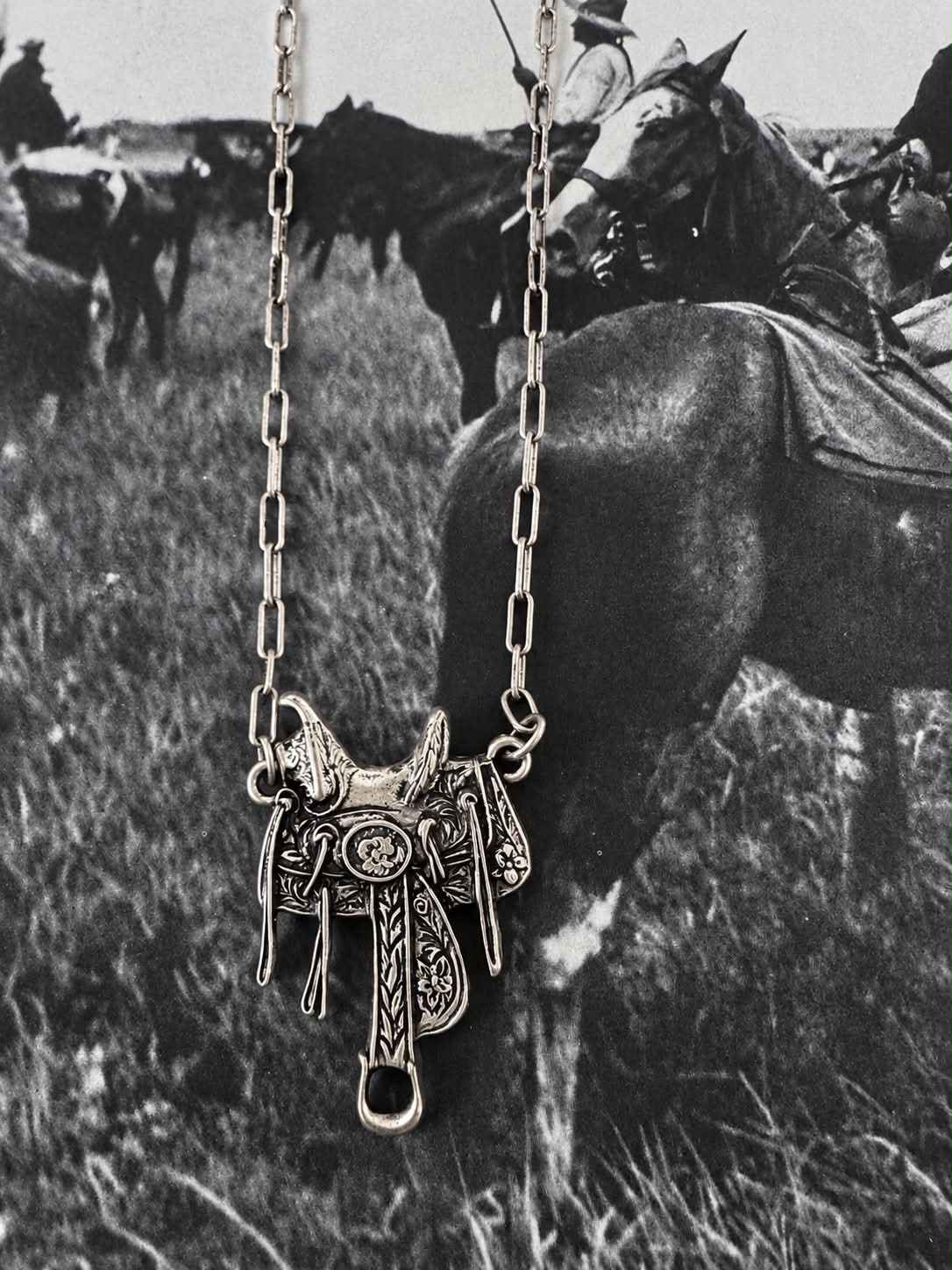 Silvertone Saddle Necklace