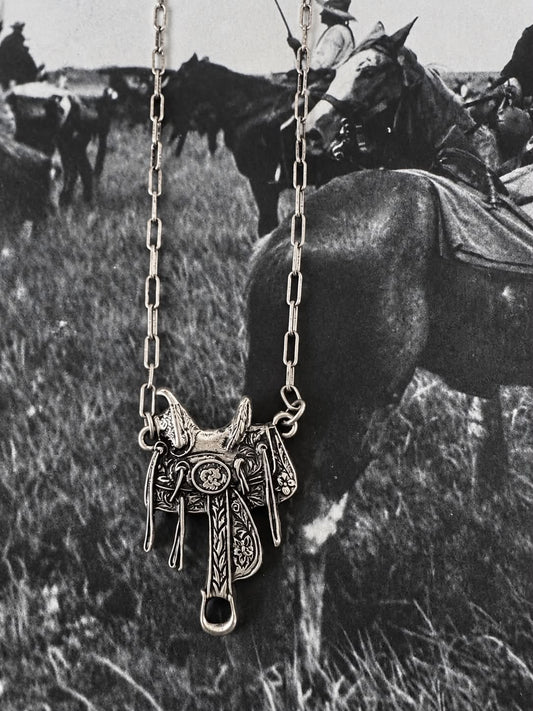 Silvertone Saddle Necklace