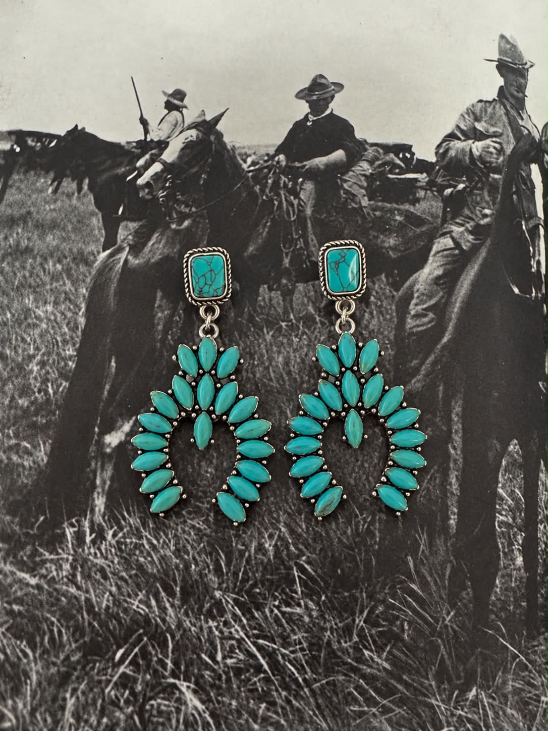 Naja Earrings